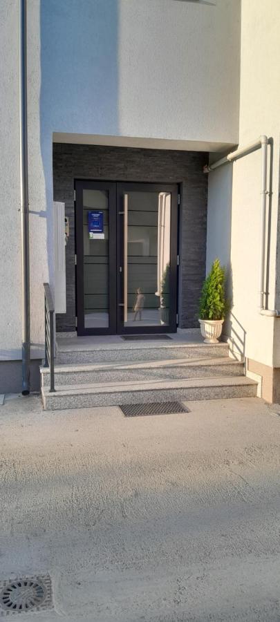 Apartament 3 Camere, Targu Neamt Et4 Esterno foto